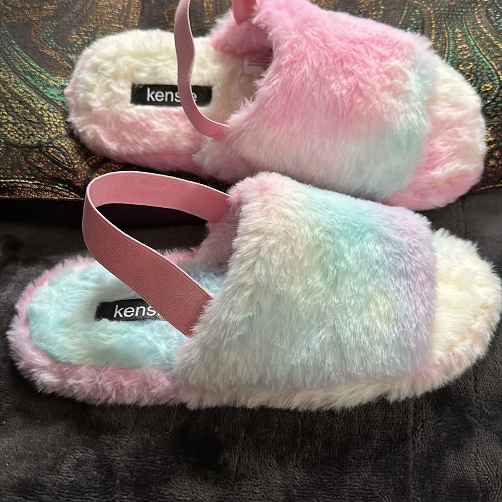 Shoes - Picture 3 of 4